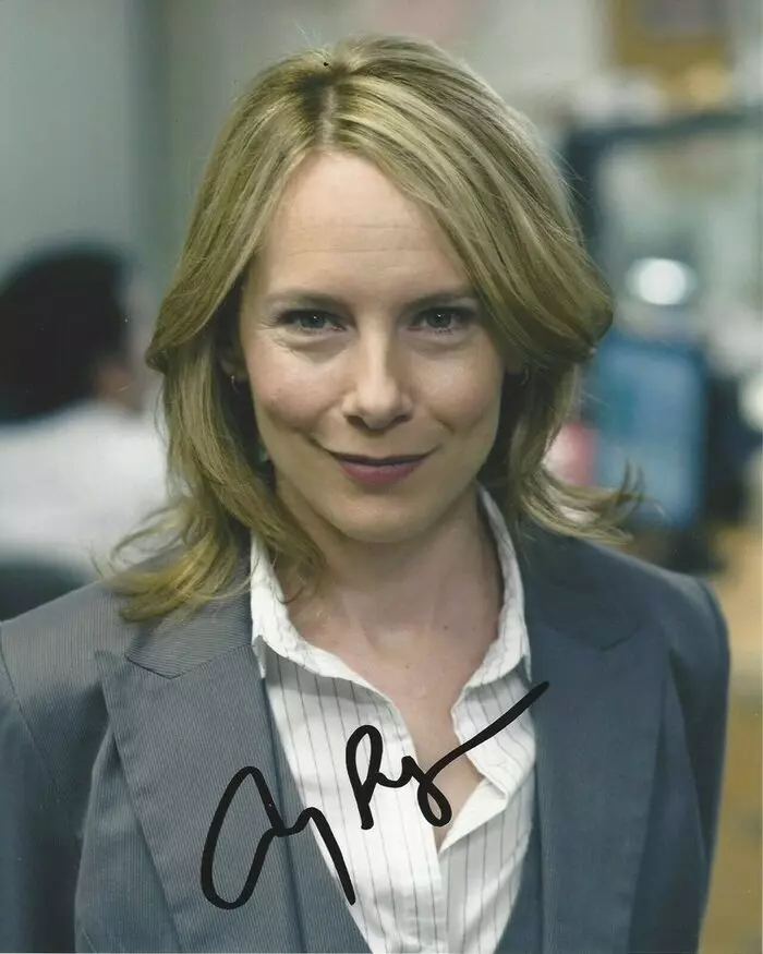 Holly Flax